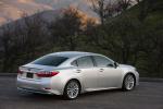 Lexus ES300h 2012 года